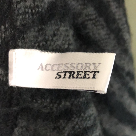 Knit Wrap Shawl Black Gray Stripe Zebra Print Poncho One Size. - Picture 8 of 9